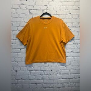 Nike Shirt Womens Essentials Crew Neck Loose Fit Size M  Mustard